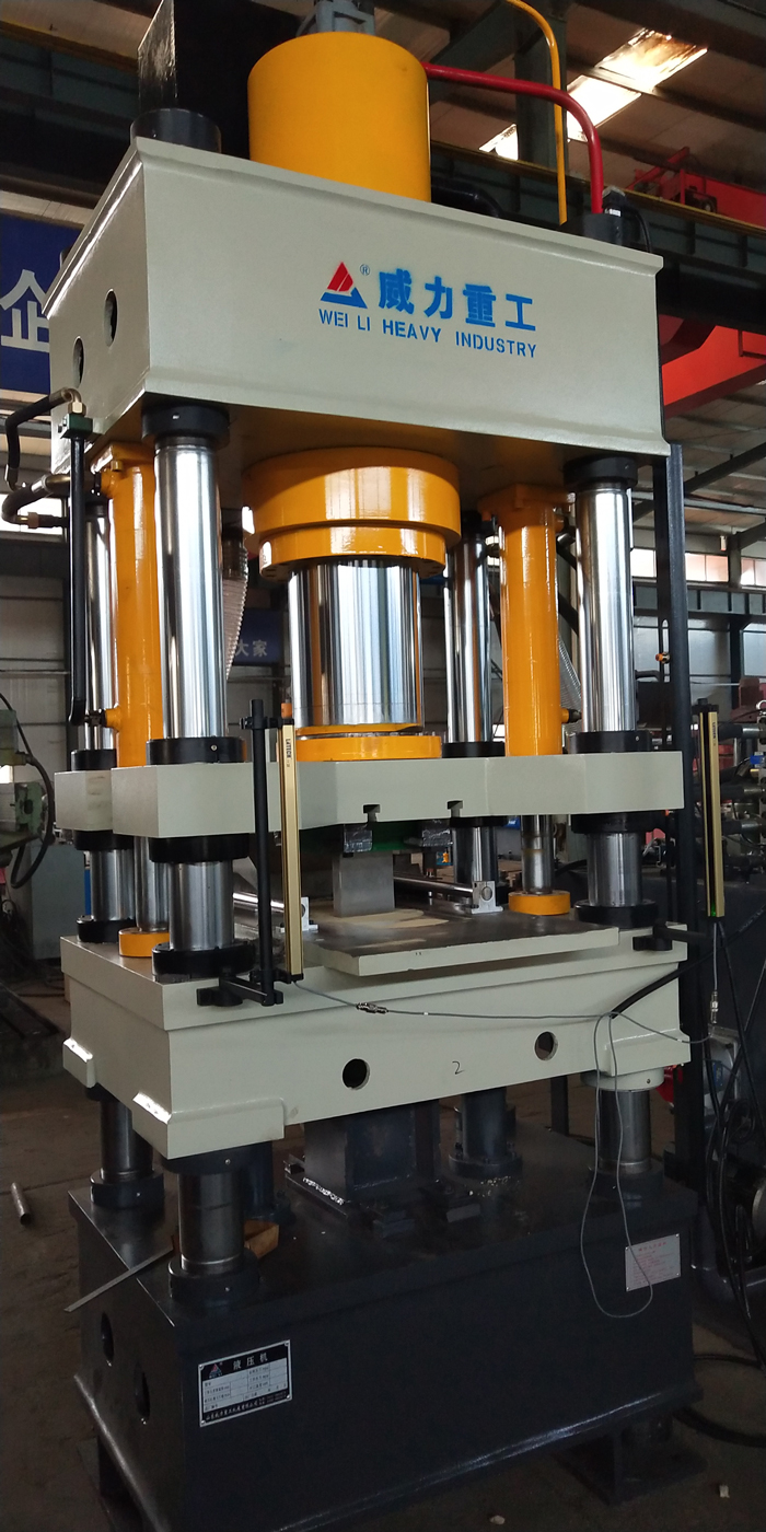 陶瓷粉末液壓機(jī)試機(jī)圖片