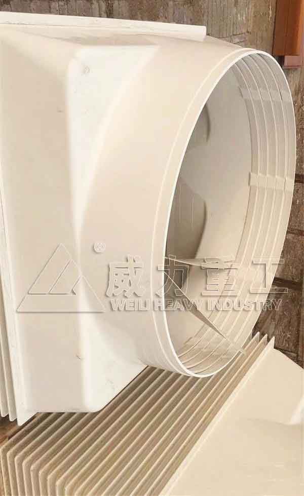 壓制成型的玻璃鋼風(fēng)機(jī)罩殼產(chǎn)品